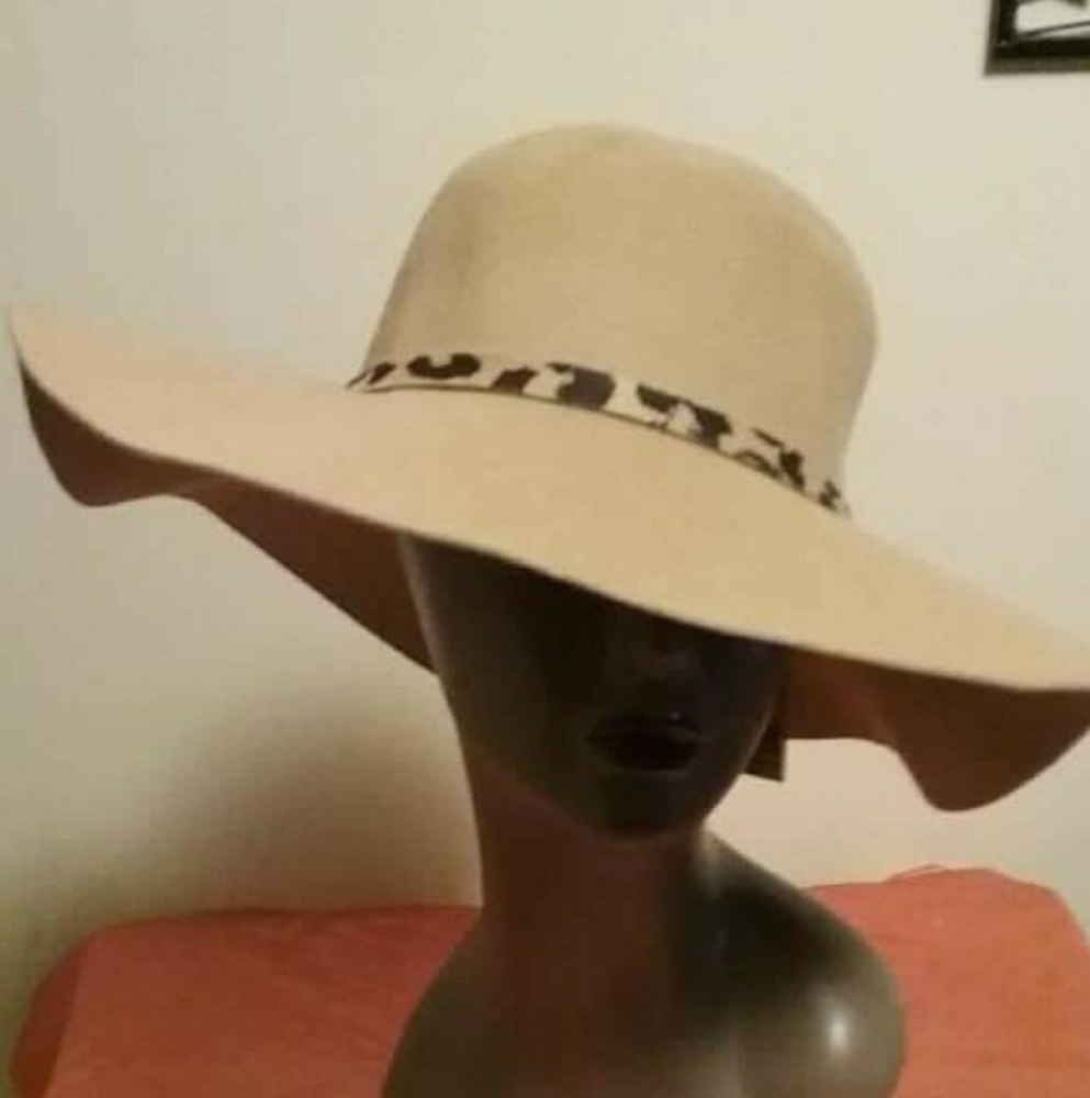 Hat - Picture 3 of 3